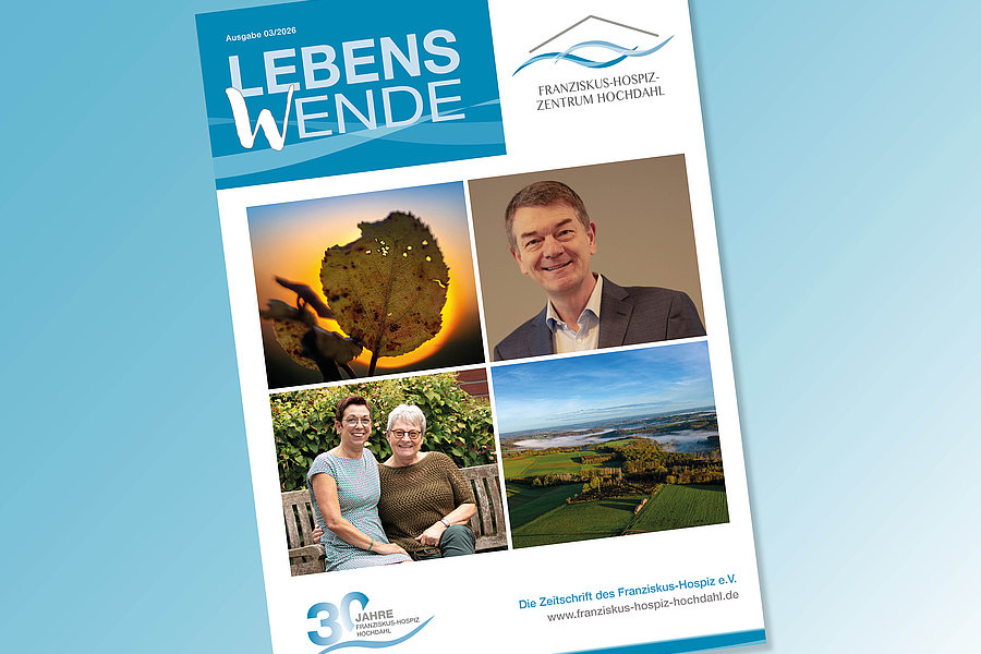Titelseite der Zeitschrift "LEBENS WENDE" mit vier Fotos: ein Blatt vor Sonnenuntergang, ein Mann im Anzug, zwei Frauen auf einer Bank und eine Landschaftsaufnahme